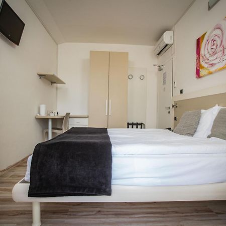 Hotel Villa Alberta ナーゴ エクステリア 写真