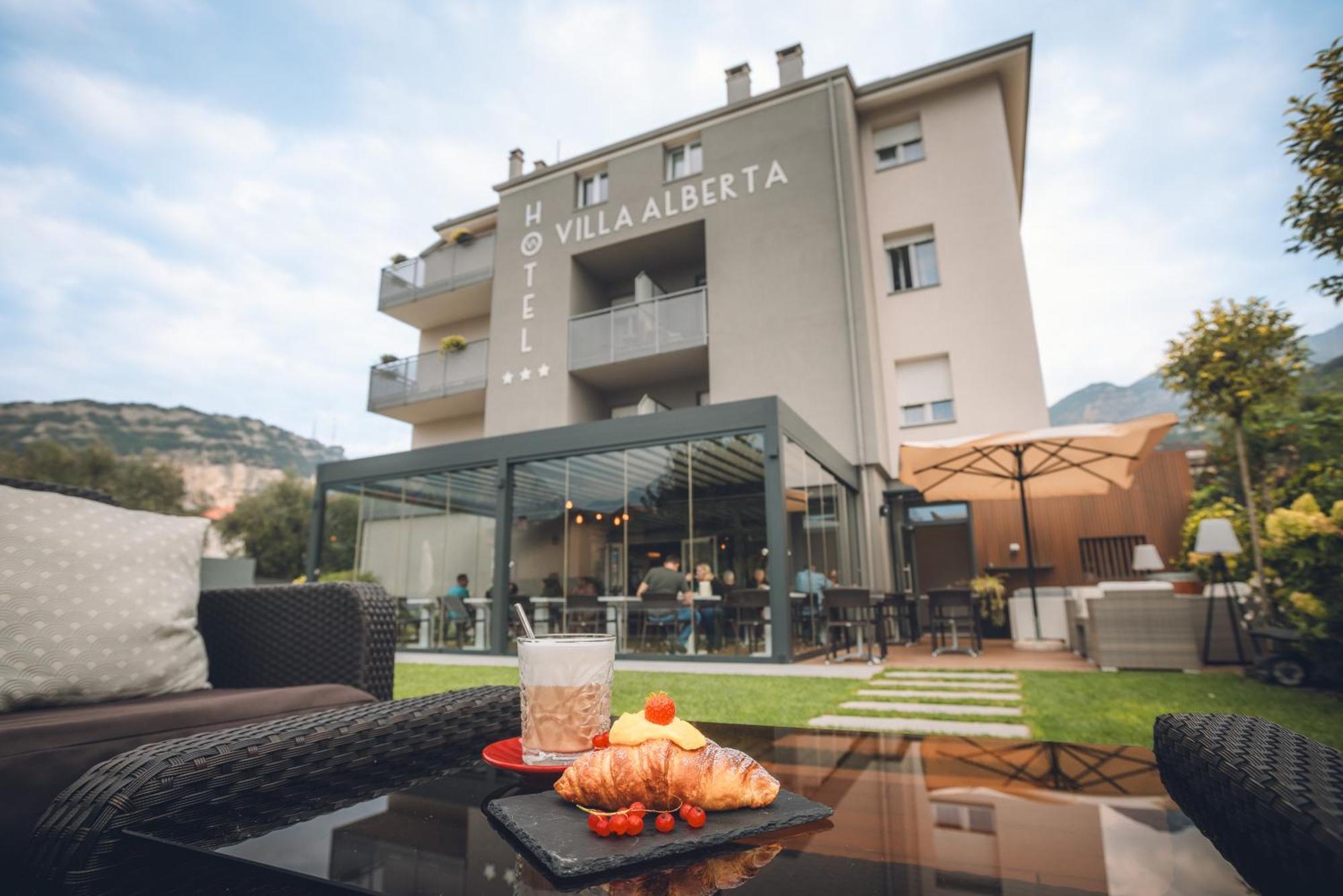 Hotel Villa Alberta ナーゴ エクステリア 写真