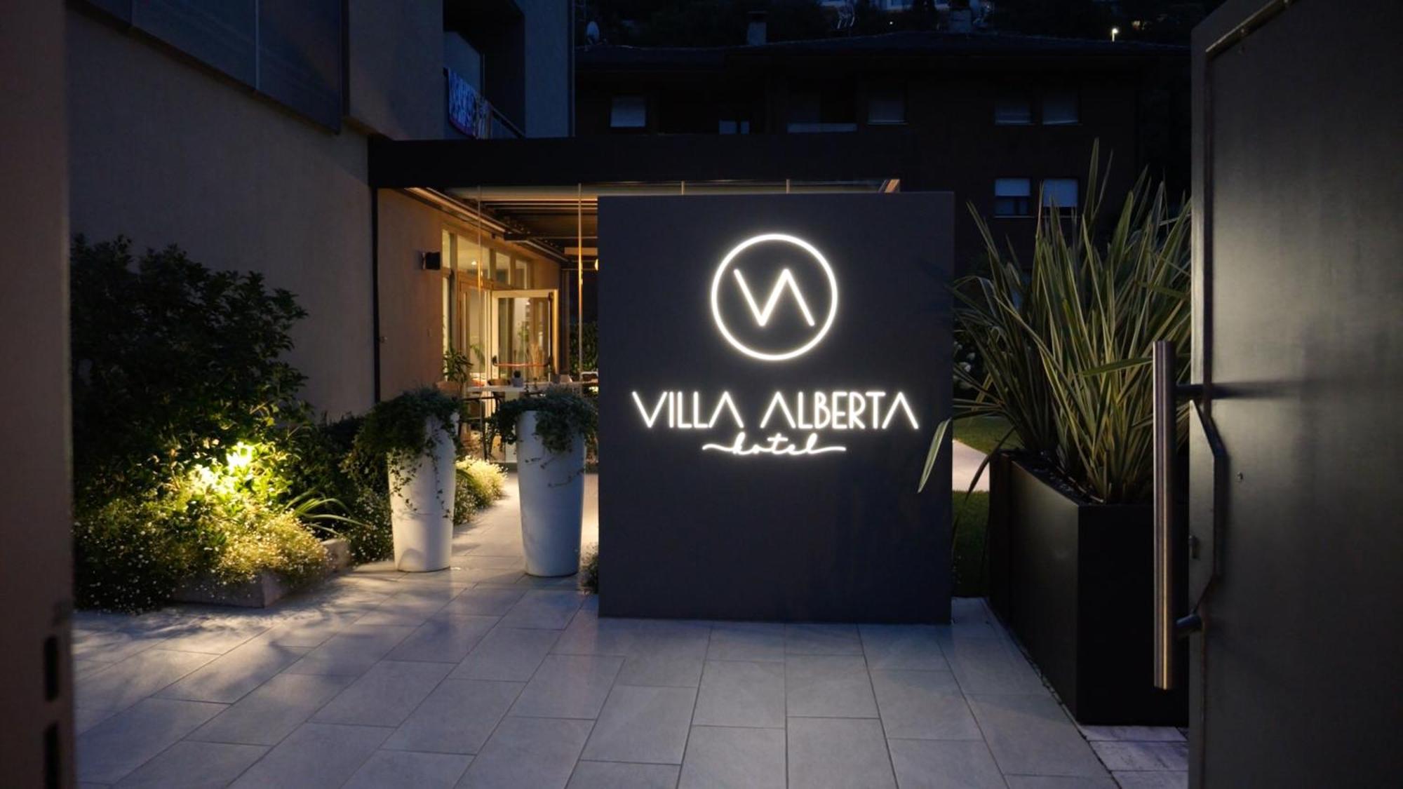 Hotel Villa Alberta ナーゴ エクステリア 写真