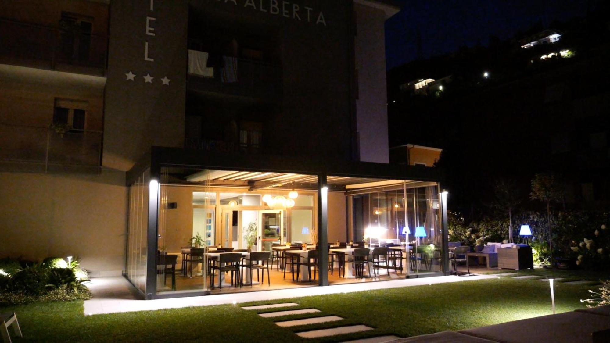 Hotel Villa Alberta ナーゴ エクステリア 写真