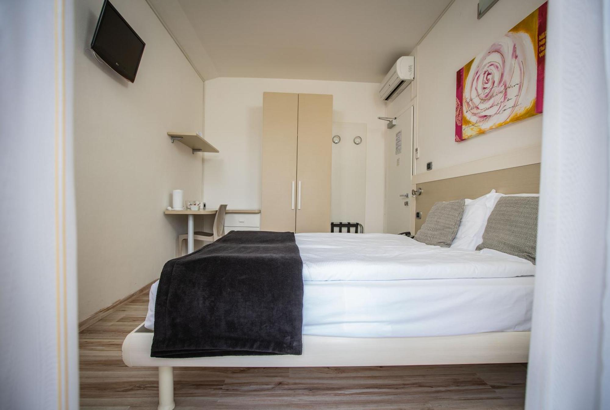 Hotel Villa Alberta ナーゴ エクステリア 写真
