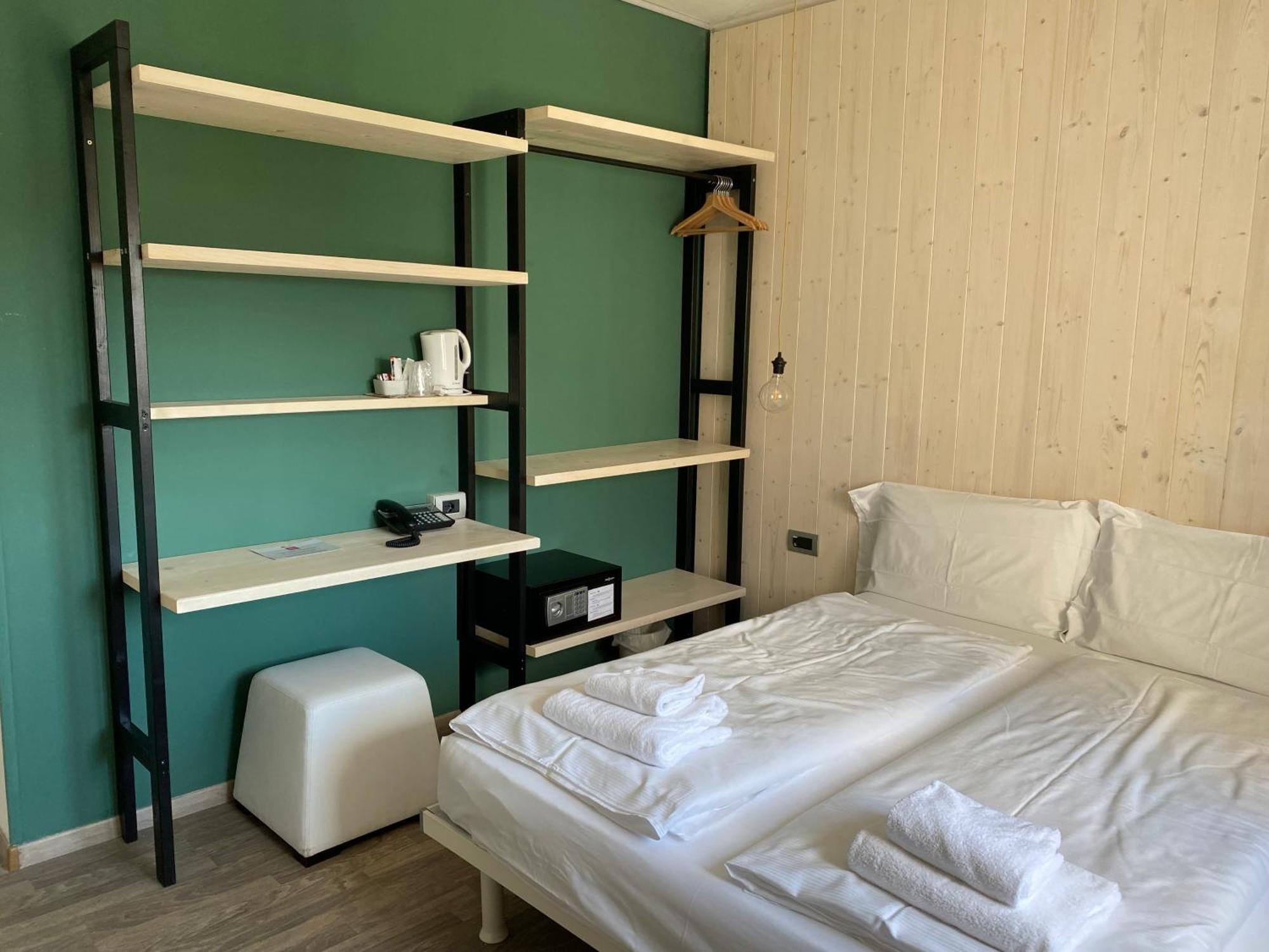 Hotel Villa Alberta ナーゴ エクステリア 写真