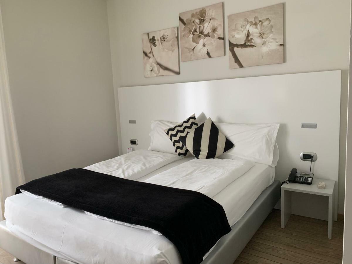 Hotel Villa Alberta ナーゴ エクステリア 写真
